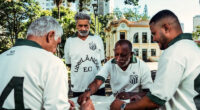 Detalhe de camisa retrô do Uberlândia Esporte Clube usada em campanha com ex-jogadores