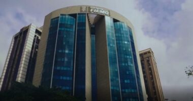 Fachada da sede da FIEMG, em Belo Horizonte, entidade que apoia proposta de jornada flexível baseada em horas trabalhadas