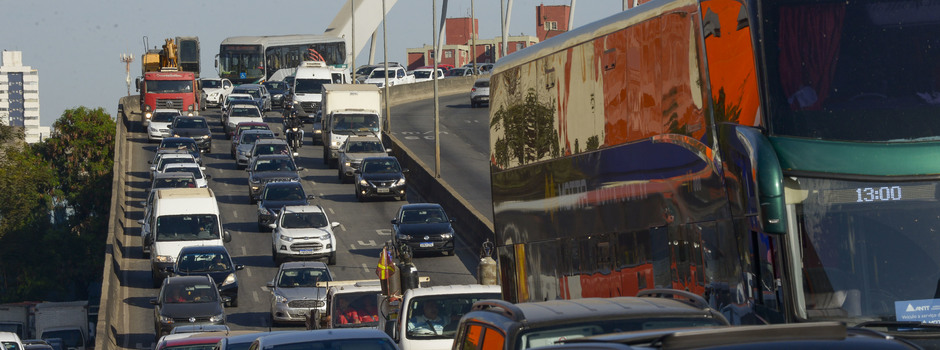 IPVA vencido trânsito avenida Cristiano Machado Imprensa MG