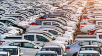 veículos carros estacionados