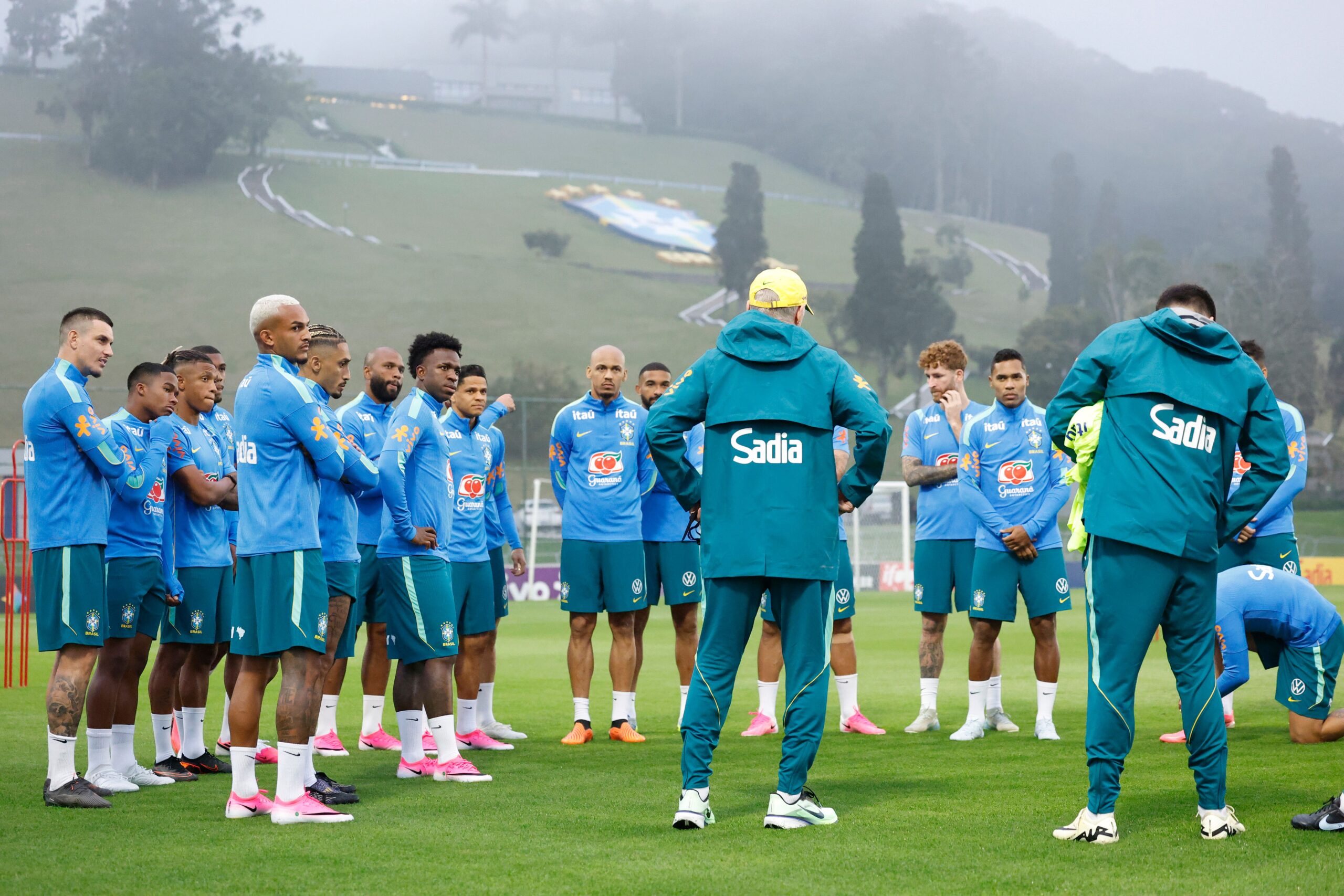 Seleção Brasileira realiza último treinamento antes de amistoso contra o Egito Jogadores da Seleção Brasileira participam de treinamento sob comando de Carlo Ancelotti