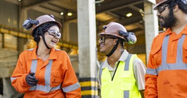AngloGold Ashanti abre inscrições para Programa PRÓ+ voltado à qualificação de mulheres e pessoas com deficiência
