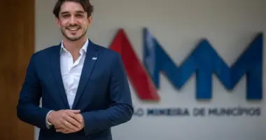 Presidente da AMM, Lucas Vieira, analisa os impactos do repasse do FPM para as prefeituras mineiras e os desafios fiscais do segundo semestre
