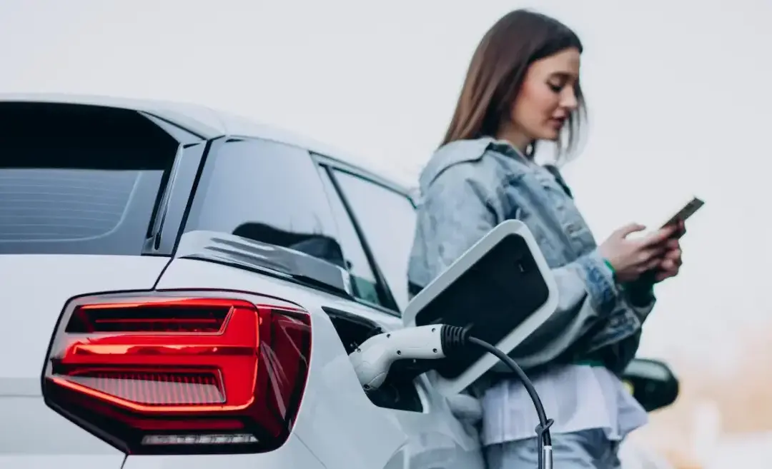 Apesar da liderança dos seminovos ser de um carro a combustão no caso o VW Gol os eletrificados apresentaram crescimento de quase % nas vendas acumuladas do ano Foto Apollo Energy Divulgação Apesar da liderança dos seminovos ser de um carro a combustão no caso o VW Gol os eletrificados apresentaram crescimento de quase % nas vendas acumuladas do ano Foto Apollo Energy Divulgação