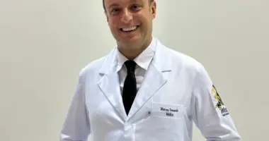 Médico psiquiatra Marcos Fernando Thedoro destaca a importância da prevenção ao suicídio e do cuidado com a saúde mental na campanha de Setembro Amarelo