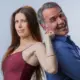 Humberto Martins e Aline Muller posam lado a lado para divulgar a peça de comédia Psicóloga Segundo Meu Psiquiatra