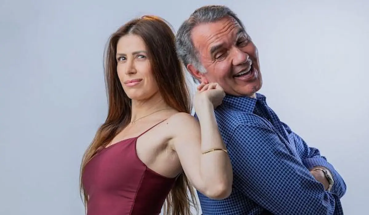 Humberto Martins e Aline Muller posam lado a lado para divulgar a peça de comédia Psicóloga Segundo Meu Psiquiatra